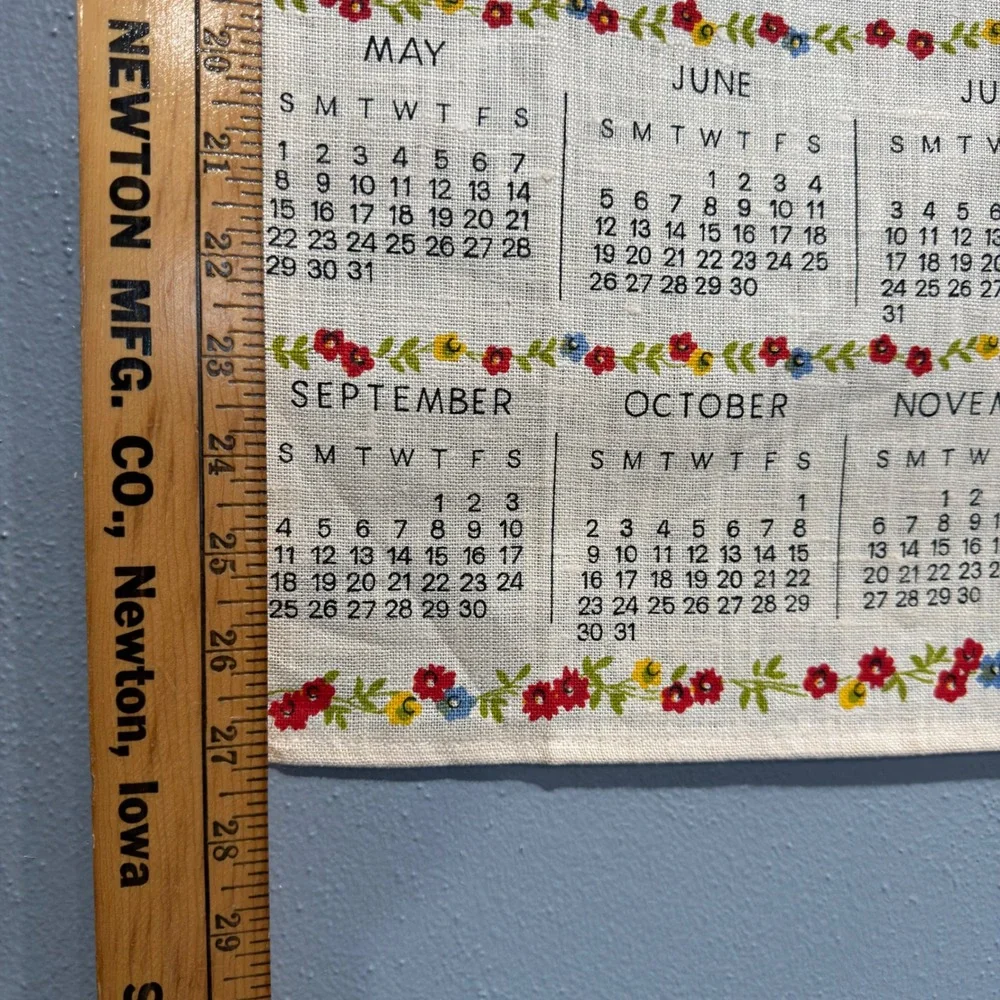 Vintage 1977 Linen Calendar Tea Towel Wall Hanging Retro Kitchen Decor 16x27